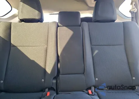 2017 Toyota Rav4 Le z USA, uszkodzony, nr VIN 2T3ZFREVXHW345204